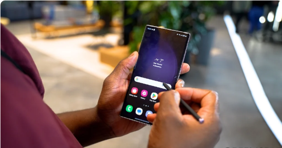 Bút S Pen của Galaxy S23 Ultra có thể cắm ngược mà không bị hỏng