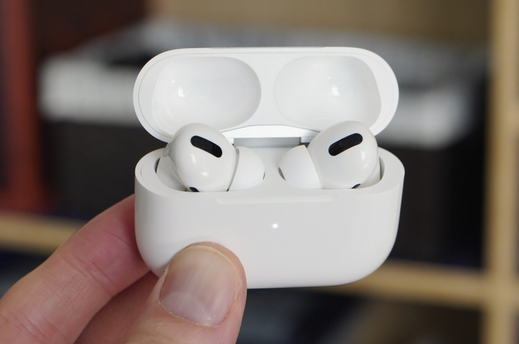 Đánh giá AirPods Pro: Vẫn giữ vững phong độ!