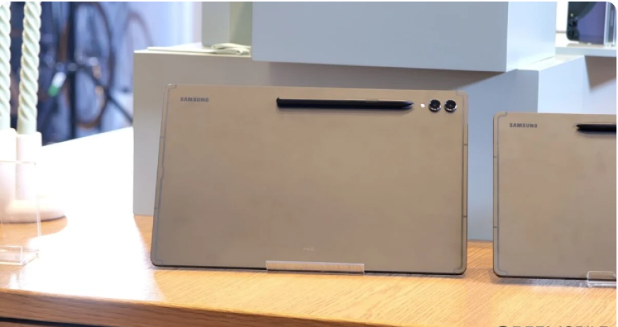 Galaxy Tab S9 là dòng máy tính bảng hàng đầu đầu tiên của Samsung có khả năng chống nước
