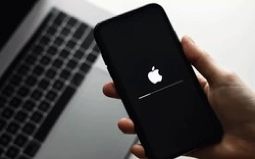 ⚠️ Lỗi iOS 18.4.1: Nhiều iPhone Bị Ảnh Hưởng Sau Khi Cập Nhật Phần Mềm