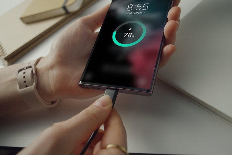 Lý do khiến Samsung không nhảy vào cuộc đua công nghệ sạc nhanh