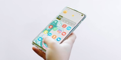 Tìm hiểu về tính năng Phụ đề trực tiếp (live caption) trên điện thoại Samsung