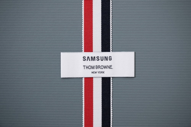 Samsung hé lộ phiên bản đặc biệt của Galaxy Z Fold5 Thom Browne