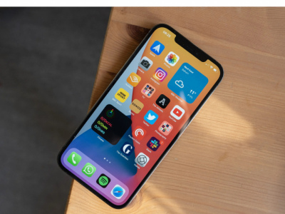 So sánh iPhone 12 Pro Max & Galaxy Z Flip3: Đâu mới là sự lựa chọn xứng đáng?