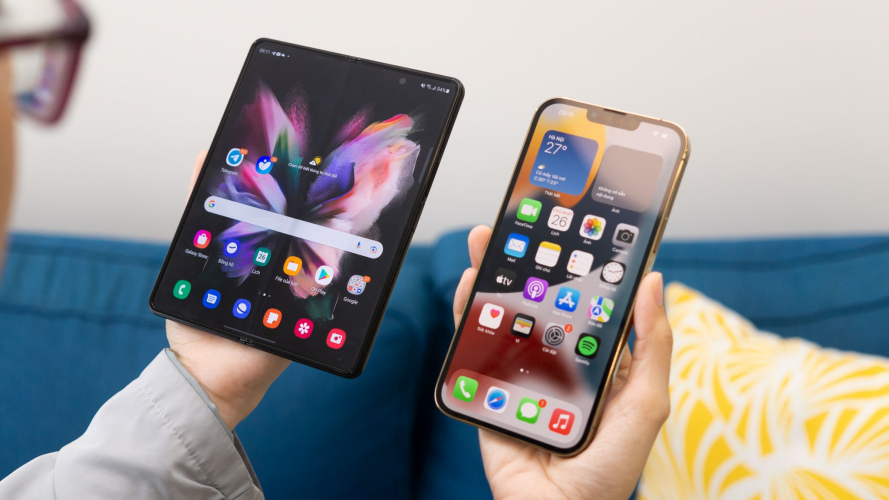 So sánh iPhone 13 Pro Max và Galaxy Z Fold3: Máy nào mới thật sự là siêu phẩm?