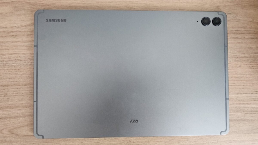 So sánh nhanh Galaxy Tab S9 FE+ vs Tab S9 FE: Sự khác biệt có đáng kể?