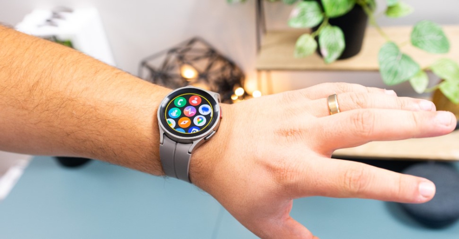 Universal Gestures trên Galaxy Watch là gì? Làm được gì, sử dụng như thế nào?