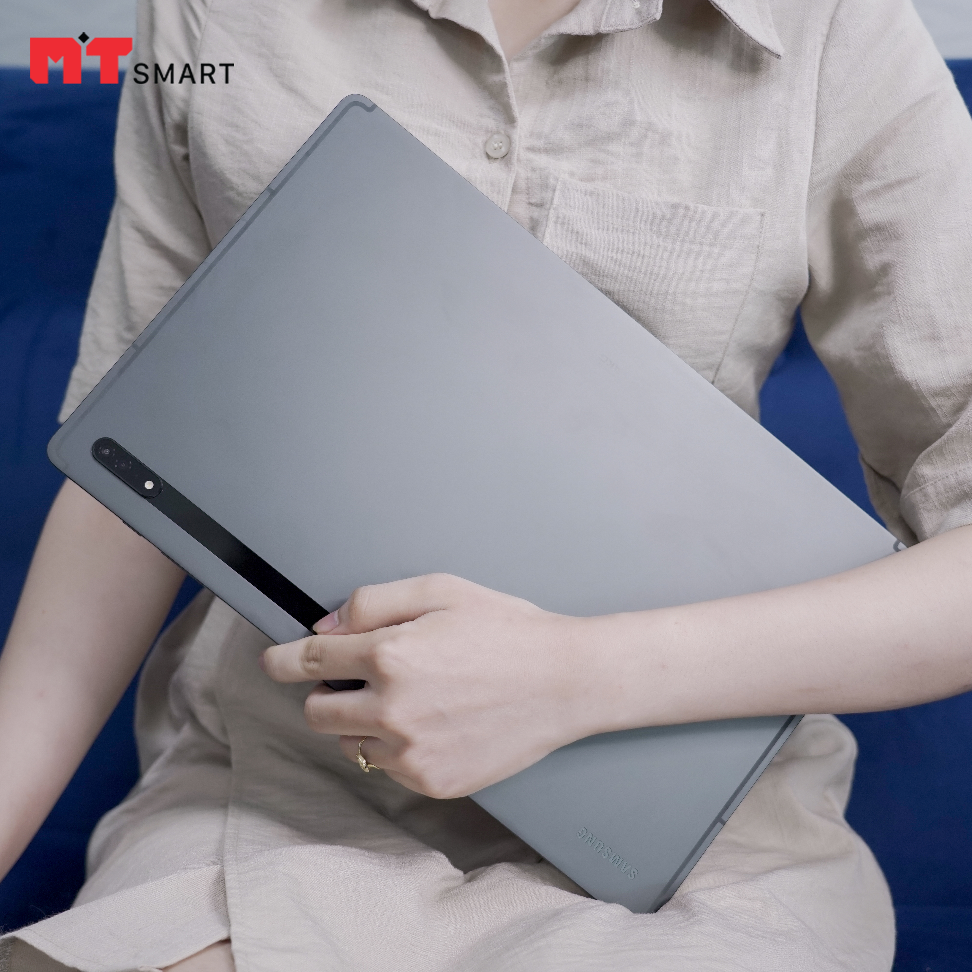 Trên tay Tab S8 Ultra