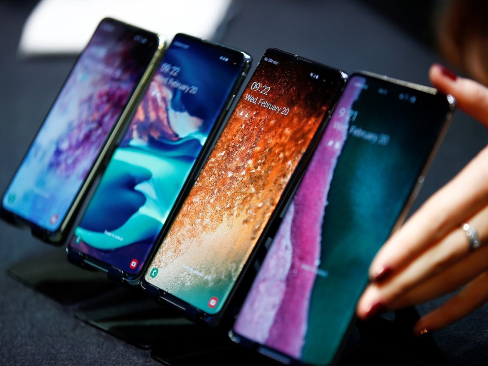 huong-dan-doi-ngon-ngu-dien-thoai-samsung-don-gian-nhat-ban-can-nam-long