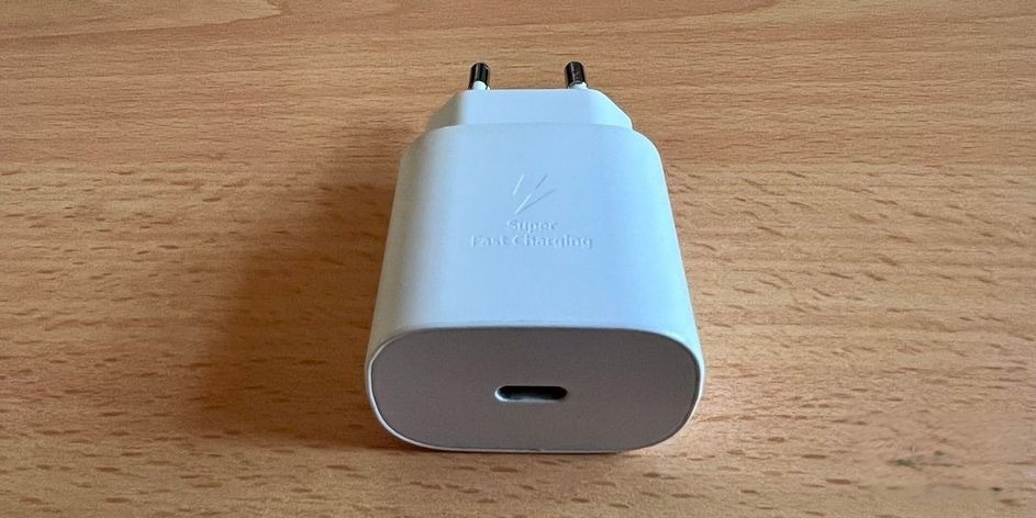 10-meo-cuc-hay-giup-sac-nhanh-hon-tren-dien-thoai-android-ban-can-nam-long