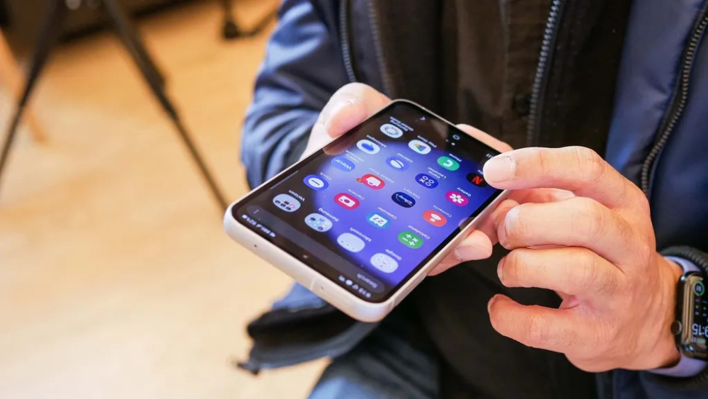 Trên tay và đánh giá Samsung Galaxy S23 FE