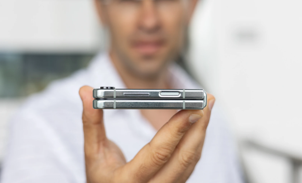 Đánh giá chi tiết Samsung Galaxy Z Flip5: Mẫu điện thoại nắp gập đáng sở hữu nhất hiện nay