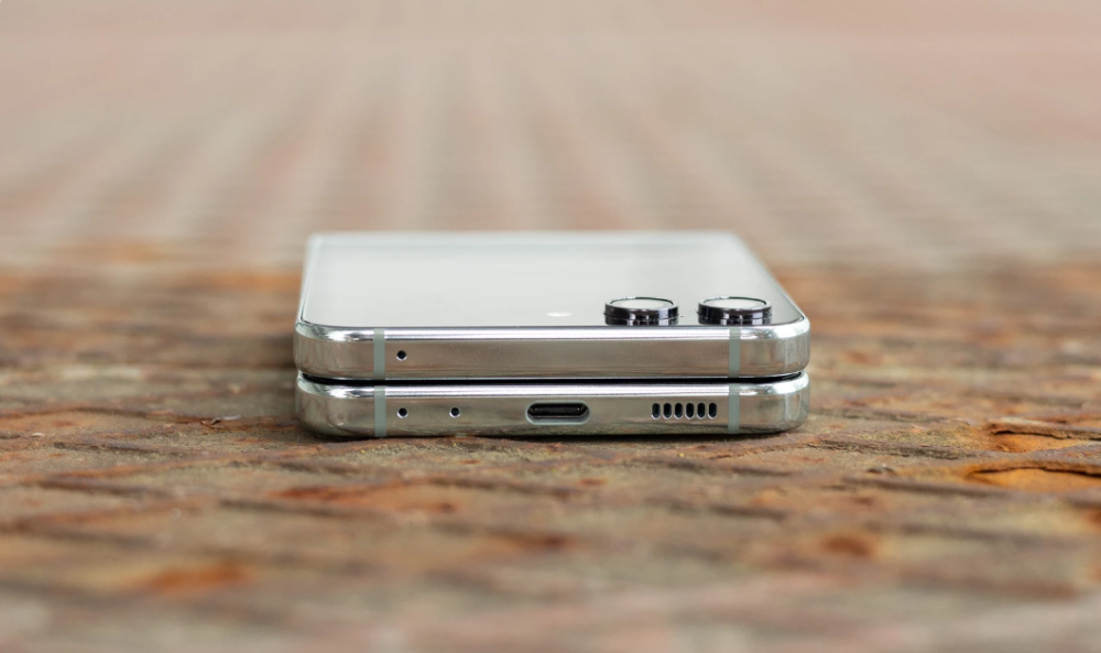 Đánh giá chi tiết Samsung Galaxy Z Flip5: Mẫu điện thoại nắp gập đáng sở hữu nhất hiện nay