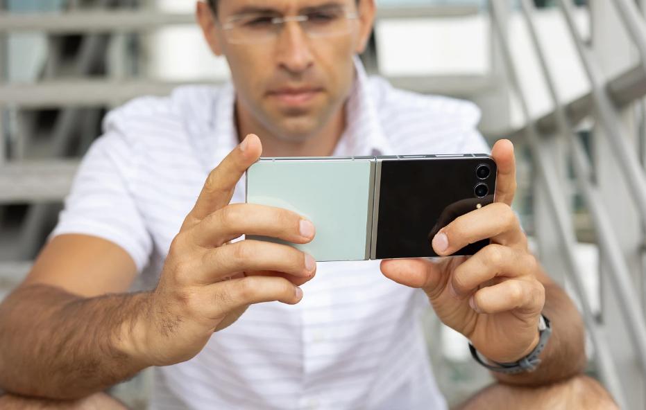 Đánh giá chi tiết Samsung Galaxy Z Flip5: Mẫu điện thoại nắp gập đáng sở hữu nhất hiện nay