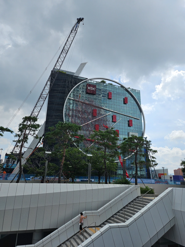 Đánh giá chi tiết Samsung Galaxy Z Flip5: Mẫu điện thoại nắp gập đáng sở hữu nhất hiện nay