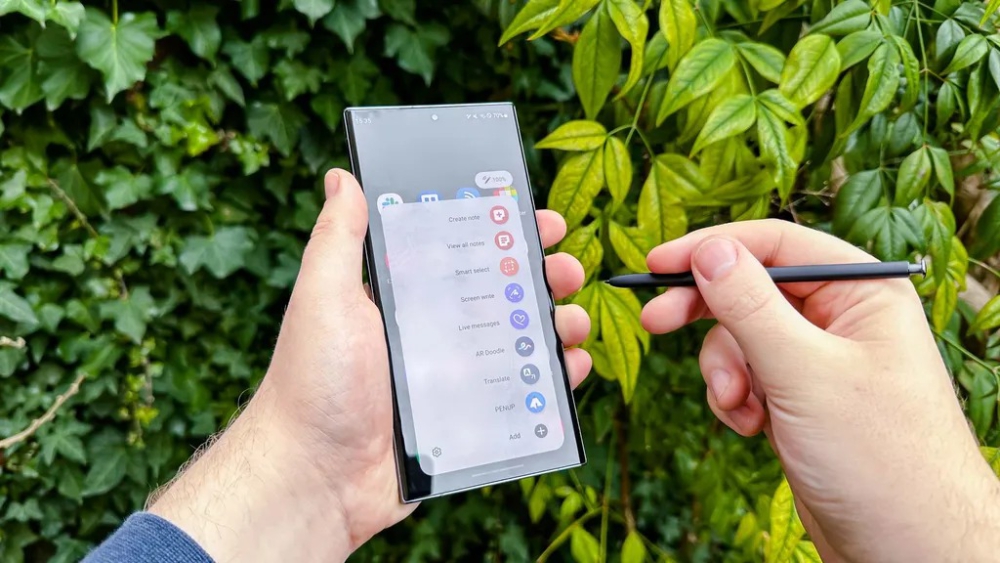 7 chiêu bài mà Samsung Galaxy S24 Ultra có thể đánh bại iPhone 15 Pro Max