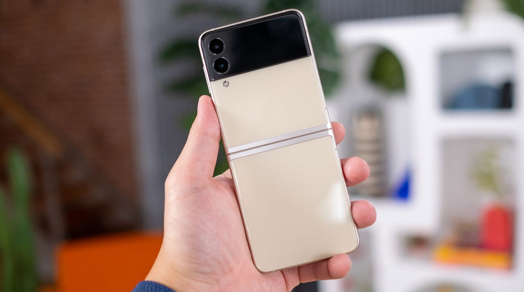 So sánh iPhone 13 Pro Max và Samsung Galaxy Z Flip3