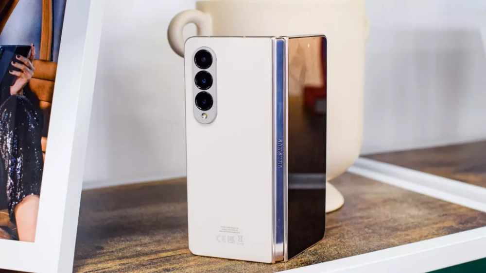 Samsung Galaxy Z Fold5 sẽ có thiết kế bản lề hình giọt nước, nhưng có một tin xấu