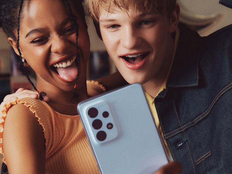 Samsung Galaxy A53 5G và Samsung Galaxy A33 5G