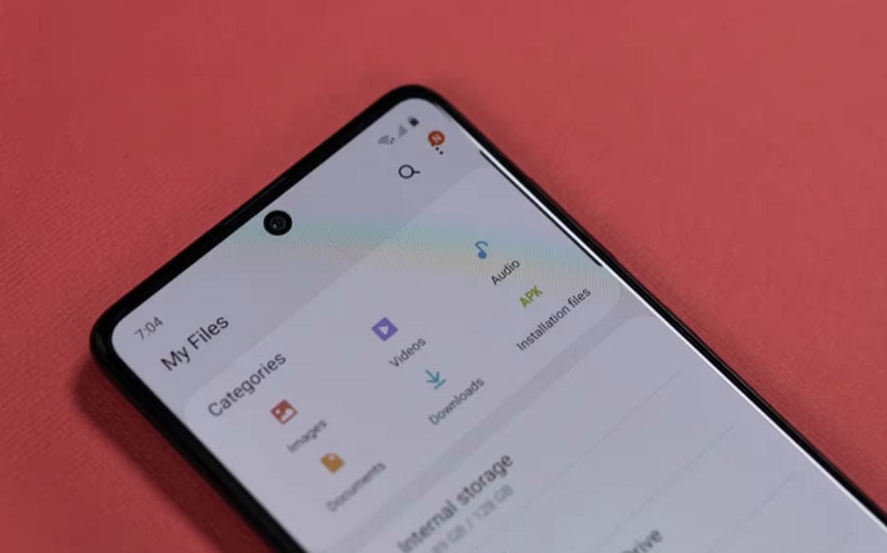 Kiểm tra các tập tin khác trên điện thoại