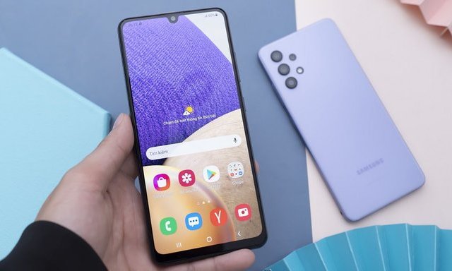 Dùng diện thoại thông minh, điều khiến chúng ta lo sợ nhất chính là việc bị trộm cướp hay lỡ đánh rơi mất. Trong các trường hợp đó, hãy tìm cách giảm thiểu rủi ro mất dữ liệu trong điện thoại của bạn hết mức có thể bằng cách thiết lập tính năng chống trộm ít được biết đến trên các thiết bị Samsung Galaxy sau đây.