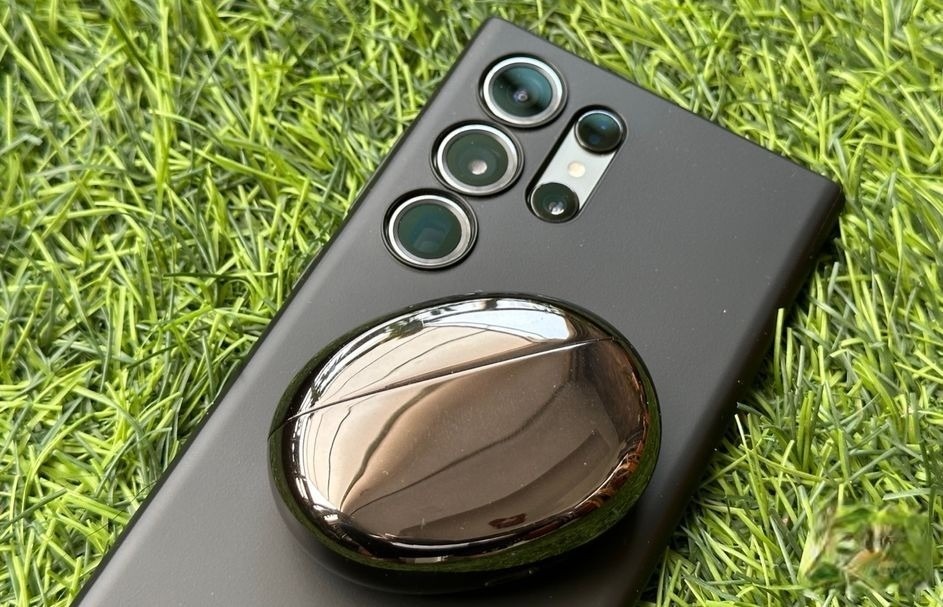 cach-su-dung-powershare-sac-nguoc-tren-samsung-de-sac-cho-thiet-bi-khac