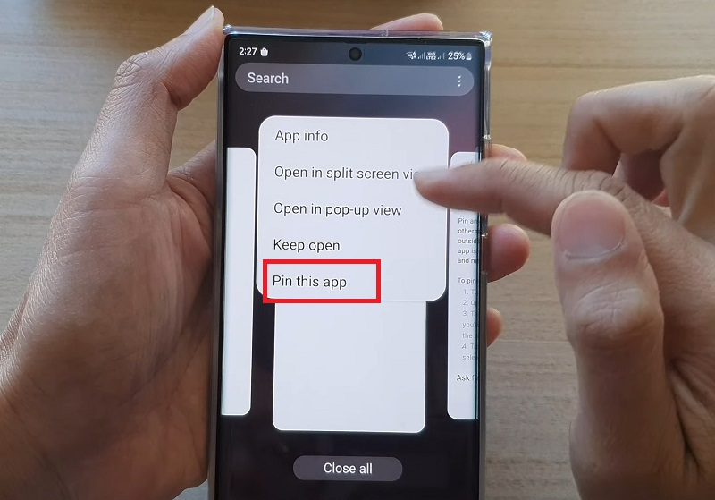 bạn hãy nhấn vào biểu tượng ứng dụng và chọn Pin (Ghim).