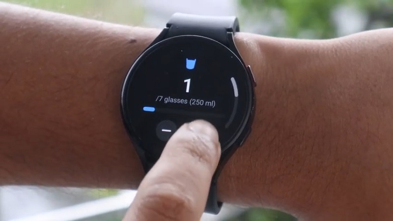 Cập nhật và theo dõi lượng nước uống mỗi ngày