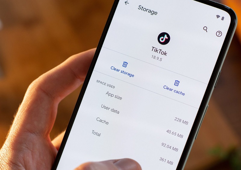 Bộ nhớ đệm là dữ liệu lưu trữ tạm thời mà điện thoại sử dụng để truy xuất thông tin liên quan đến ứng dụng mỗi khi bạn mở ứng dụng đó.