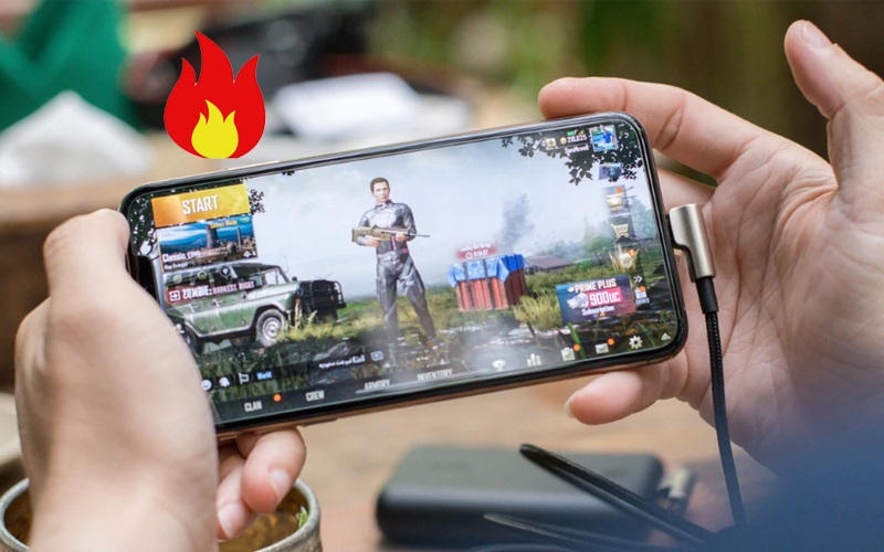 Không nên vừa sạc vừa chơi iPhone