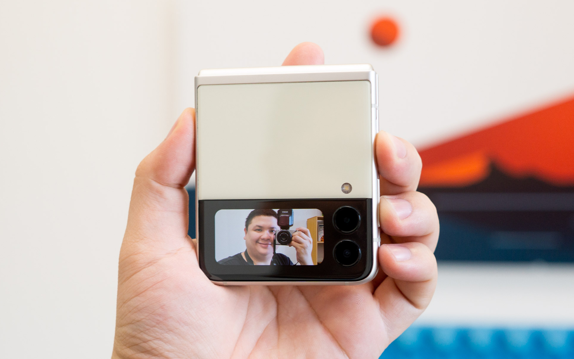 Màn hình phụ Samsung Galaxy Z Flip 3