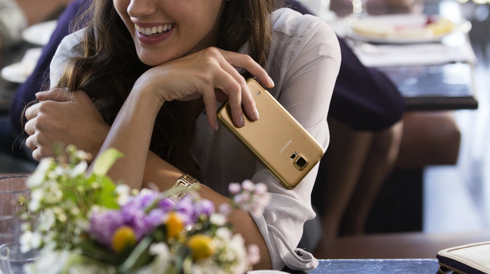 Nhìn lại những màu sắc điện thoại hiếm nhất và táo bạo nhất của Samsung