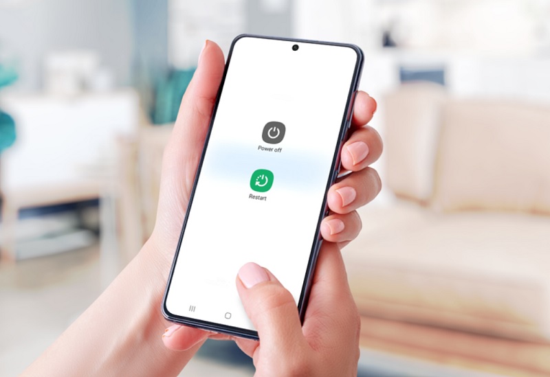 Khởi động lại điện thoại