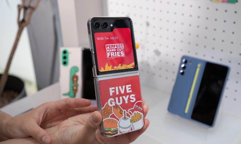 Nên mua Galaxy Z Fold5 hay Z Flip5