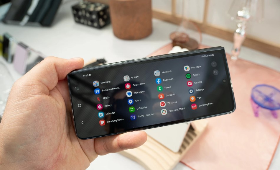 Nên mua Galaxy Z Fold5 hay Z Flip5