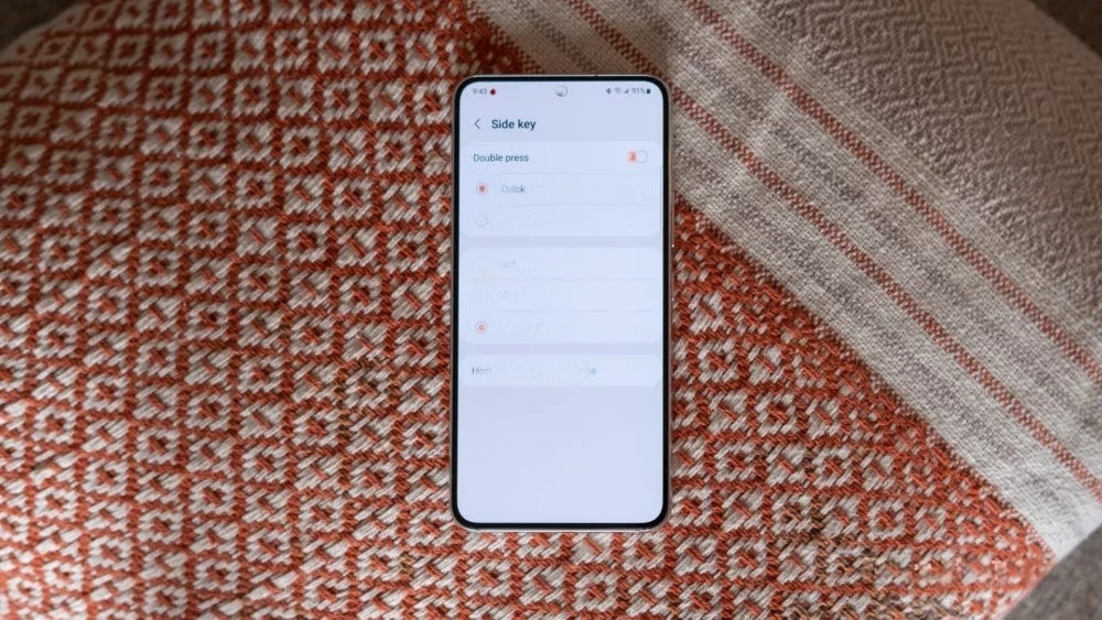 10-cach-de-lam-cho-galaxy-s22-cua-ban-nhin-luon-moi-khong-phai-ai-cung-biet