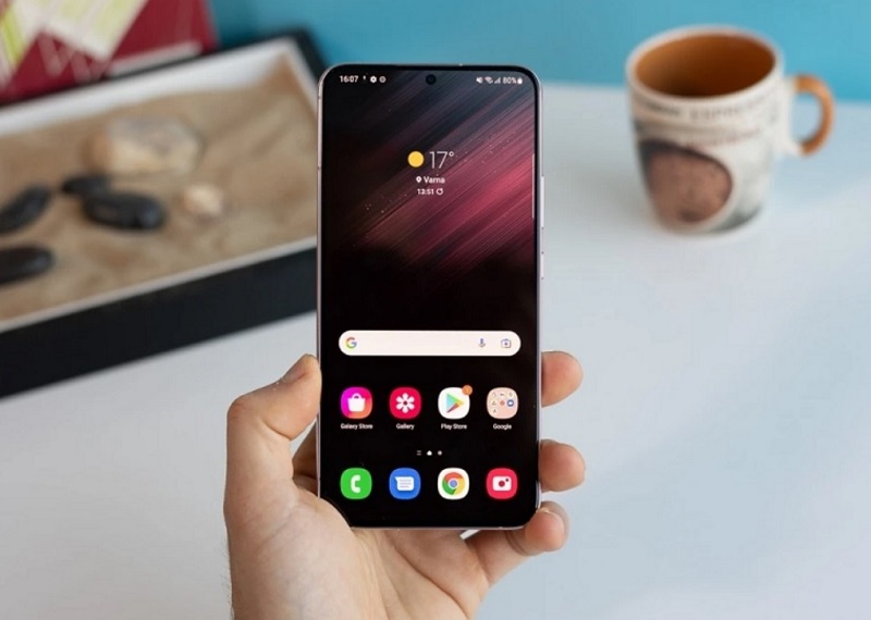 Samsung Galaxy S23 Plus 8GB 256GB có khung máy bằng hợp kim cứng cáp, trang bị lớp kính cường lực trước và sau bền bỉ