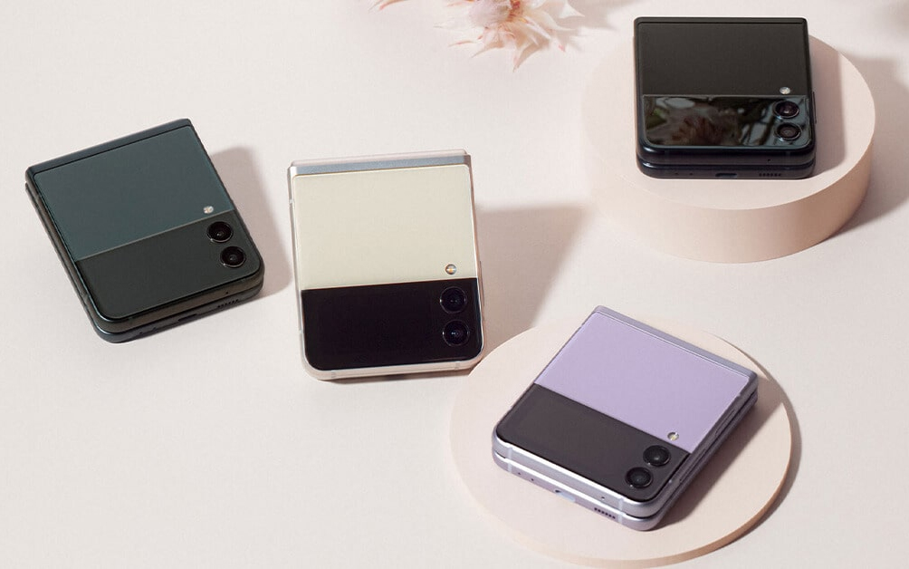 Samsung Galaxy Z Flip 3 gập nhỏ gọn