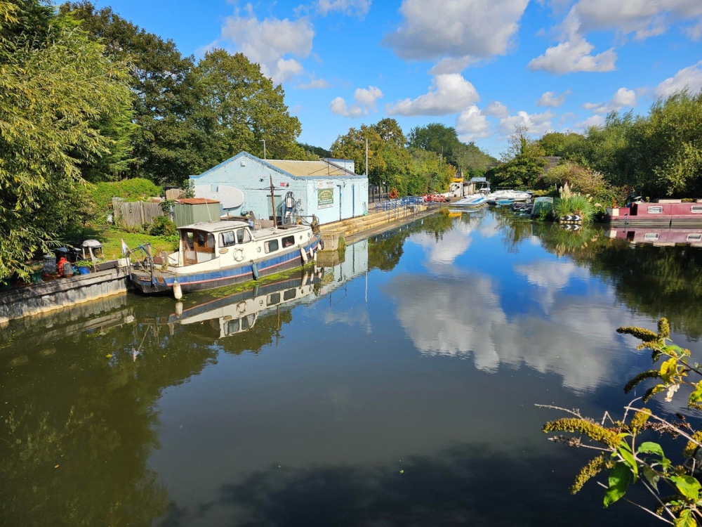 Đọ sức camera iPhone 15 Pro Max vs Galaxy S23 Ultra