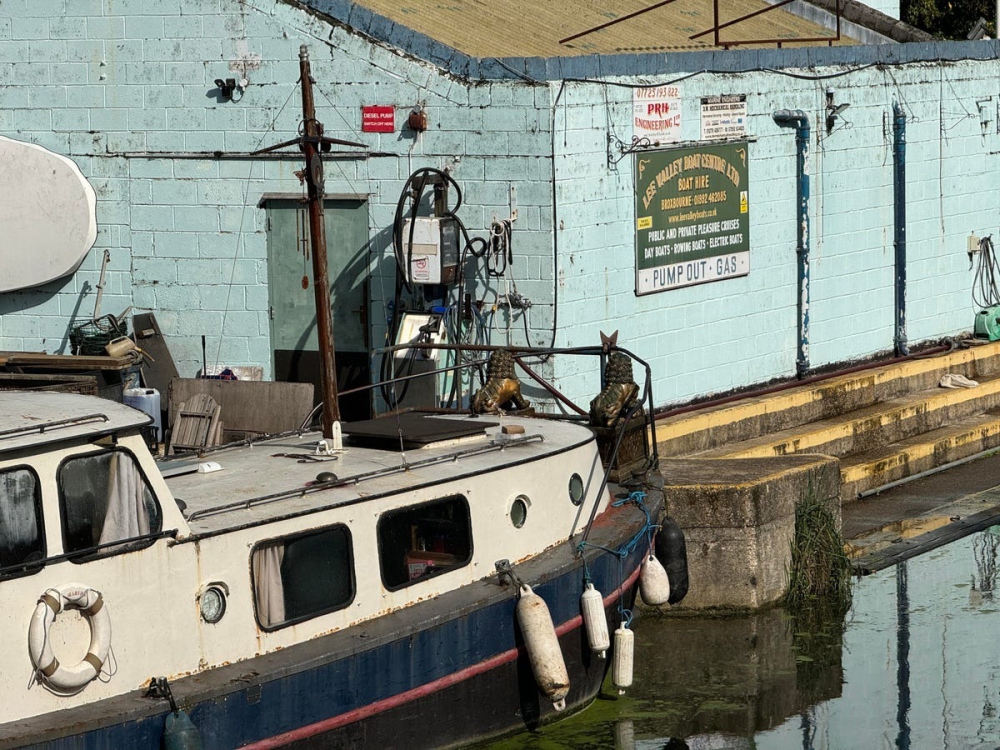 Đọ sức camera iPhone 15 Pro Max vs Galaxy S23 Ultra