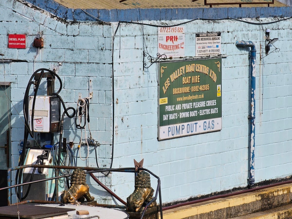 Đọ sức camera iPhone 15 Pro Max vs Galaxy S23 Ultra