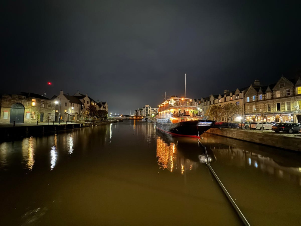 Samsung Galaxy S23 Ultra iPhone 15 Pro Max