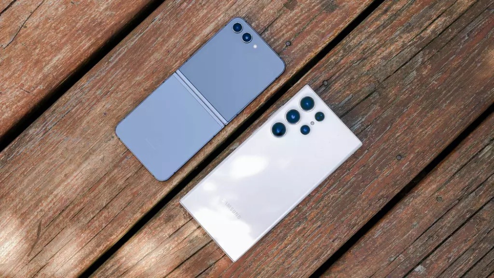 So sánh Galaxy Z Flip5 vs Galaxy S23 Ultra: Đâu là sản phẩm phù hợp?