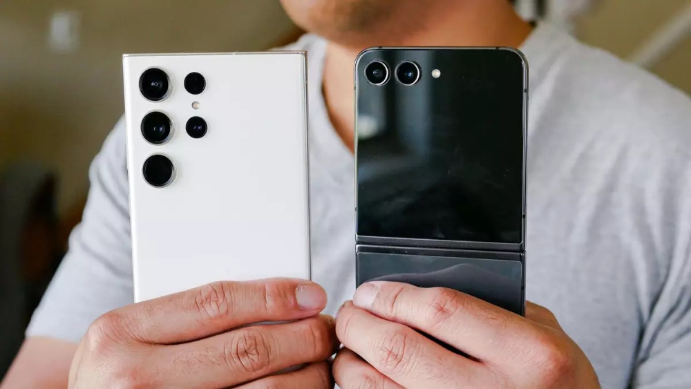 So sánh Galaxy Z Flip5 vs Galaxy S23 Ultra: Đâu là sản phẩm phù hợp?