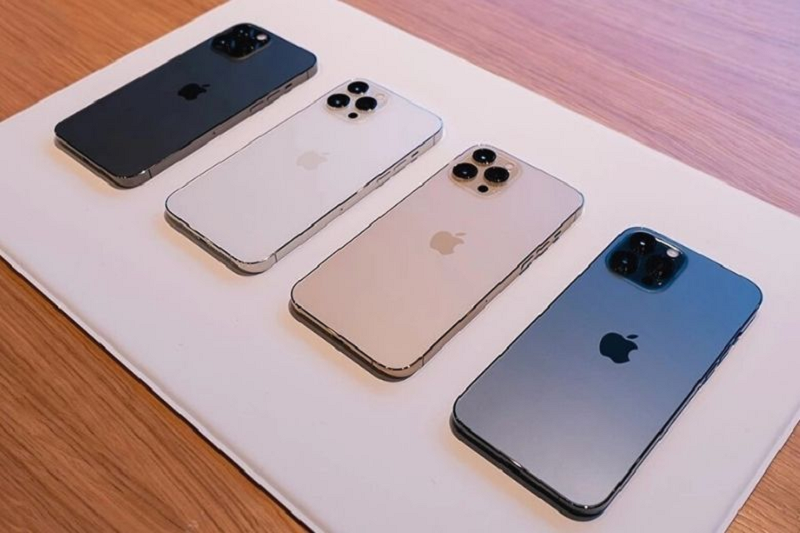 So sánh iPhone 12 Pro Max và Galaxy S20 Fe - Đâu là lựa chọn tốt nhất