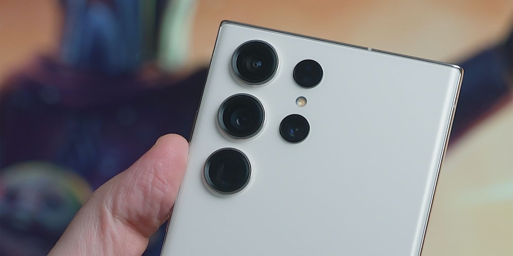 So sánh iPhone 15 Pro Max và Galaxy S23 Ultra