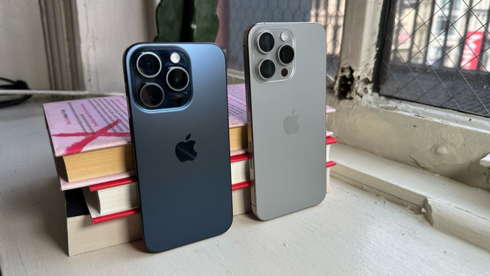 So sánh iPhone 15 Pro vs Galaxy Z Flip5