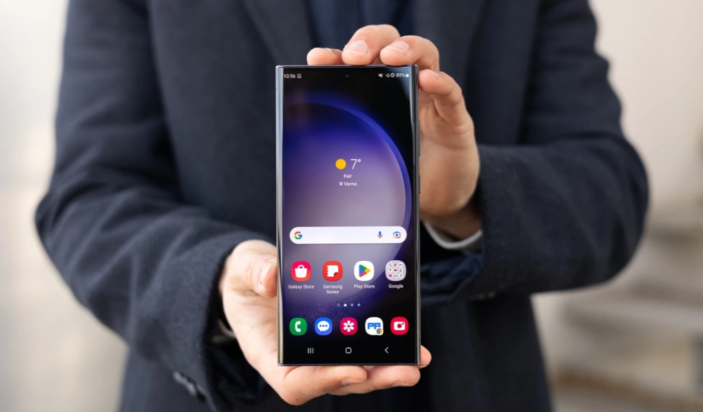 So sánh Samsung Galaxy Z Fold5 vs S23 Ultra: Nên mua mẫu điện thoại cao cấp nào?