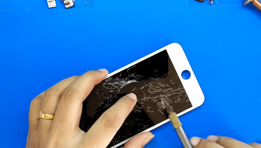 thay mặt kính iPhone 6