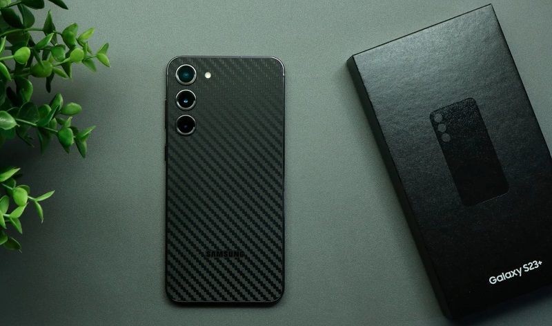 Thay mới vỏ máy sau điện thoại